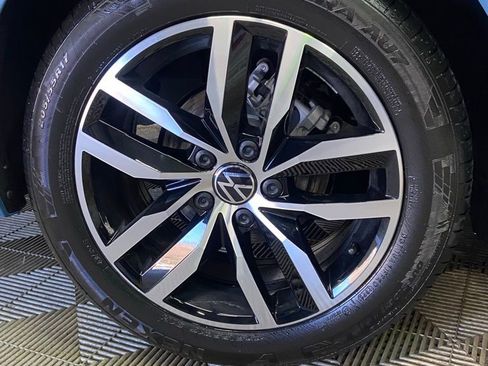 New 2026 Volkswagen Jetta SE FWD image 9