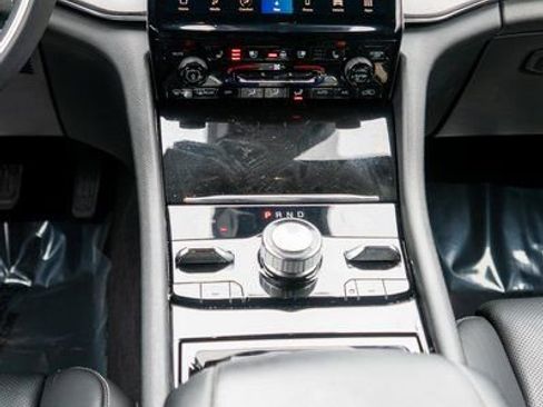 Used 2023 Jeep Grand Cherokee Overland w/ Luxury Tech Group IV AWD/4WD image 17
