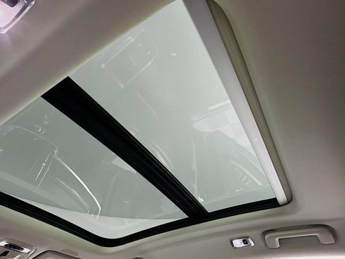 Used 2018 Volvo S90 T6 Momentum w/ Convenience Package image 31