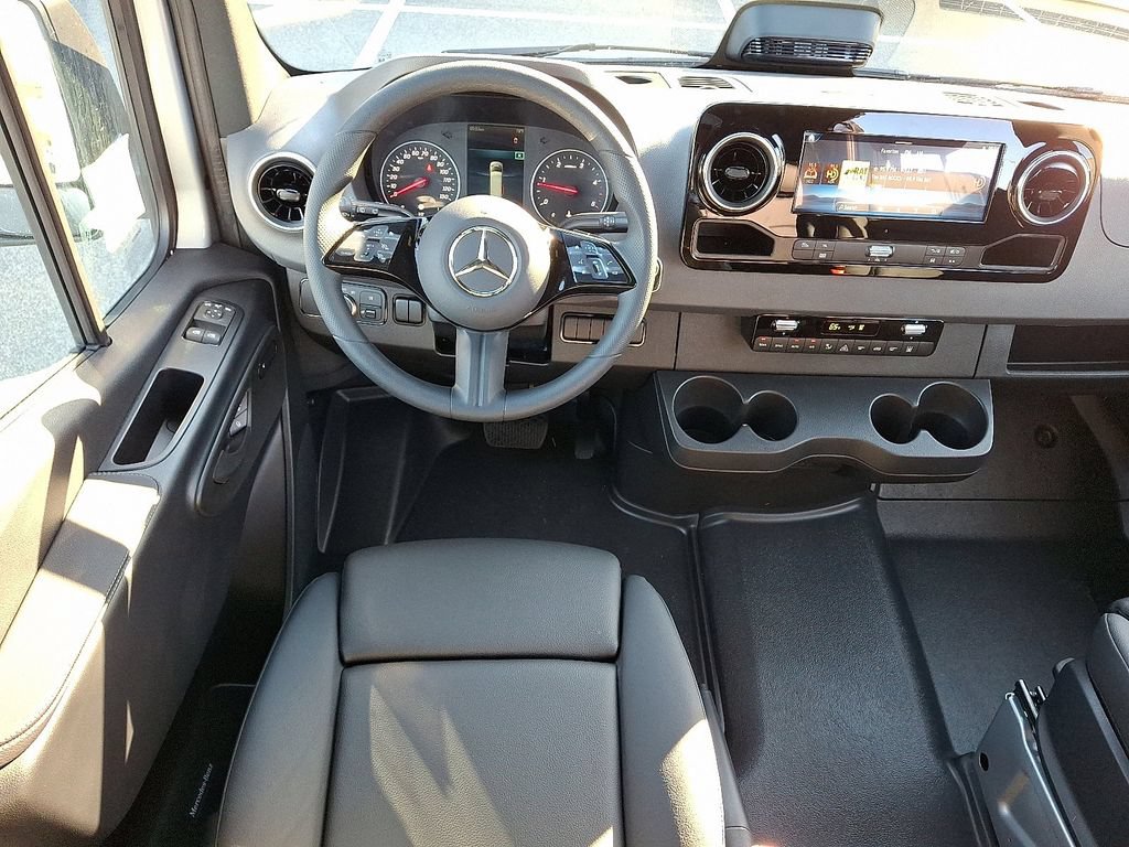 New 2025 Mercedes-Benz Sprinter 2500 image 8