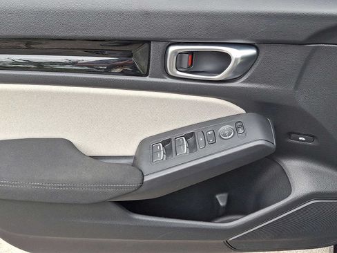 Used 2022 Honda Civic EX image 16
