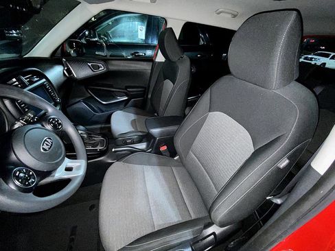 Used 2020 Kia Soul S image 14