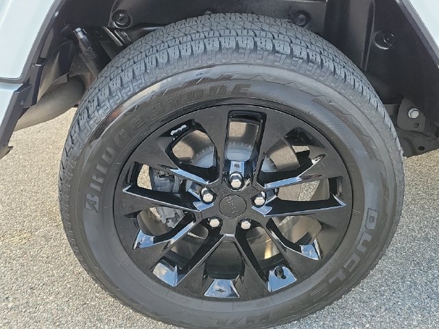 Used 2022 Jeep Wrangler Unlimited Sahara AWD/4WD image 9