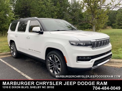 Used 2022 Jeep Grand Wagoneer Series III w/ Rear Seat Video Group 1 AWD/4WD image 1