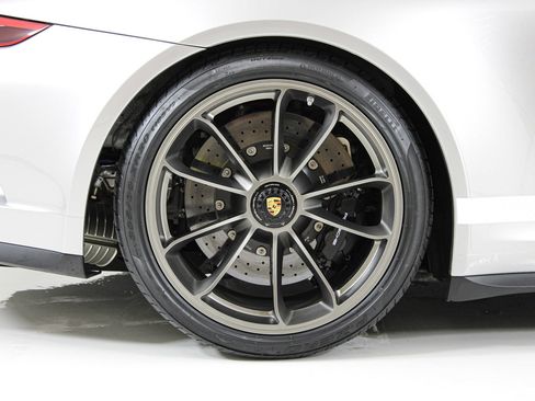 Used 2019 Porsche 911 Speedster RWD image 22