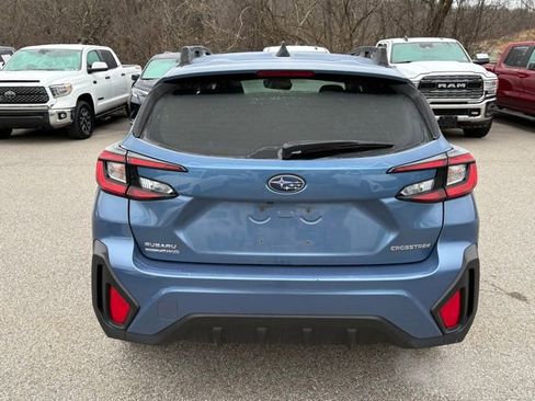 Used 2024 Subaru Crosstrek 2.0i Premium image 4