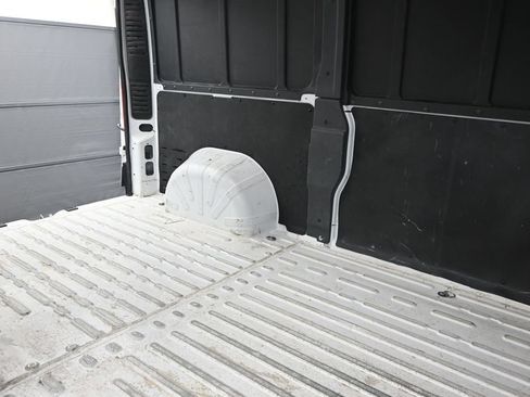 Used 2025 RAM ProMaster 2500 w/ Convenience Group FWD image 13