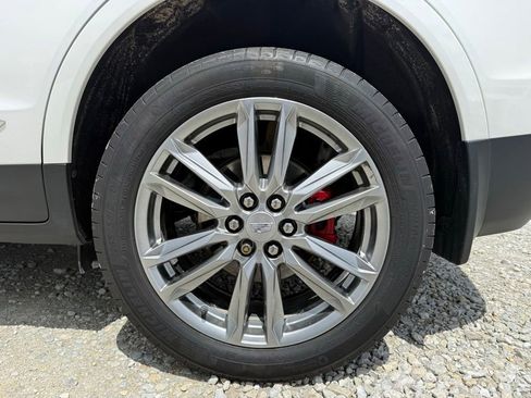 Certified 2023 Cadillac XT5 Sportv w/ LPO, Floor Liner Package AWD/4WD image 15