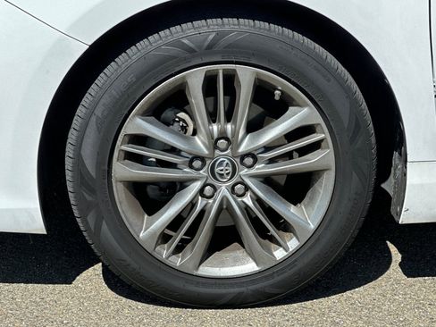 Used 2016 Toyota Camry SE image 43