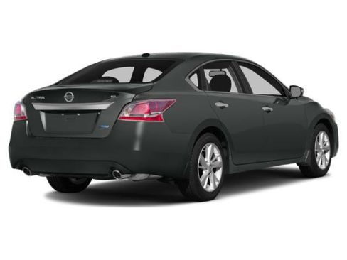 Used 2015 Nissan Altima 2.5 SL w/ Technology Package image 2