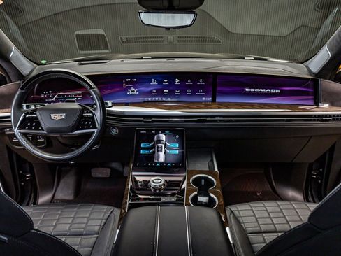 Used 2025 Cadillac Escalade Sport Platinum image 15