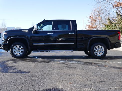 Certified 2025 Chevrolet Silverado 2500 High Country w/ High Country Premium Package image 3