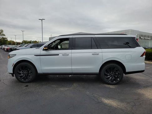 New 2025 Lincoln Navigator L Reserve w/ Jet Appearance Package image 7