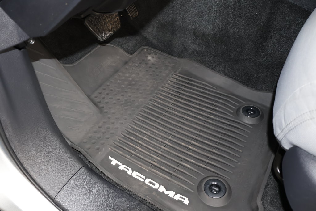 Certified 2025 Toyota Tacoma SR5 AWD/4WD image 22