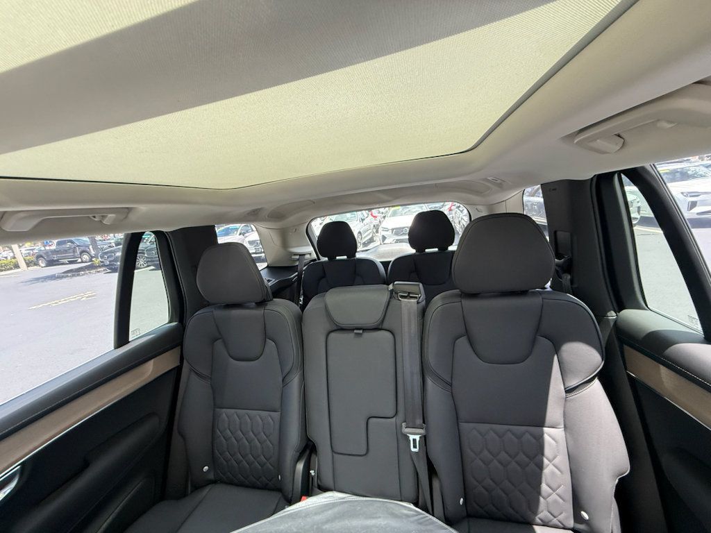 Used 2025 Volvo XC90 T8 Plus w/ Protection Package Premier AWD/4WD image 6