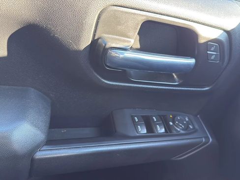 Used 2020 Chevrolet Silverado 1500 Custom w/ Custom Convenience Package image 20