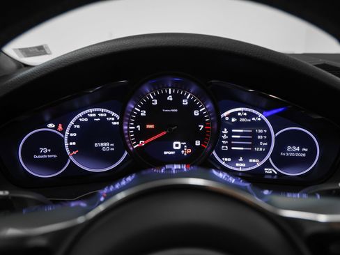 Certified 2019 Porsche Cayenne S image 29