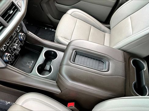 Used 2023 GMC Yukon SLT AWD/4WD image 19