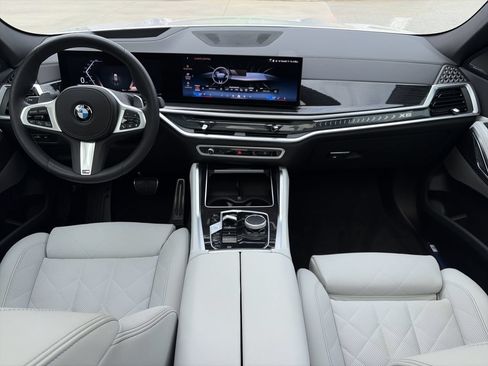 Used 2025 BMW X6 xDrive40i AWD/4WD image 29