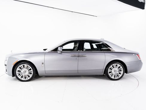 Certified 2022 Rolls-Royce Ghost w/ Ghost Package image 2