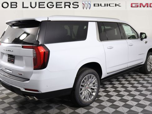 New 2026 GMC Yukon XL Denali w/ Denali Reserve Package AWD/4WD image 6