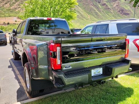 Used 2025 Ford F350 Platinum AWD/4WD image 3