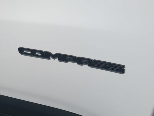 Used 2025 Jeep Compass Latitude w/ Altitude Special Edition AWD/4WD image 13