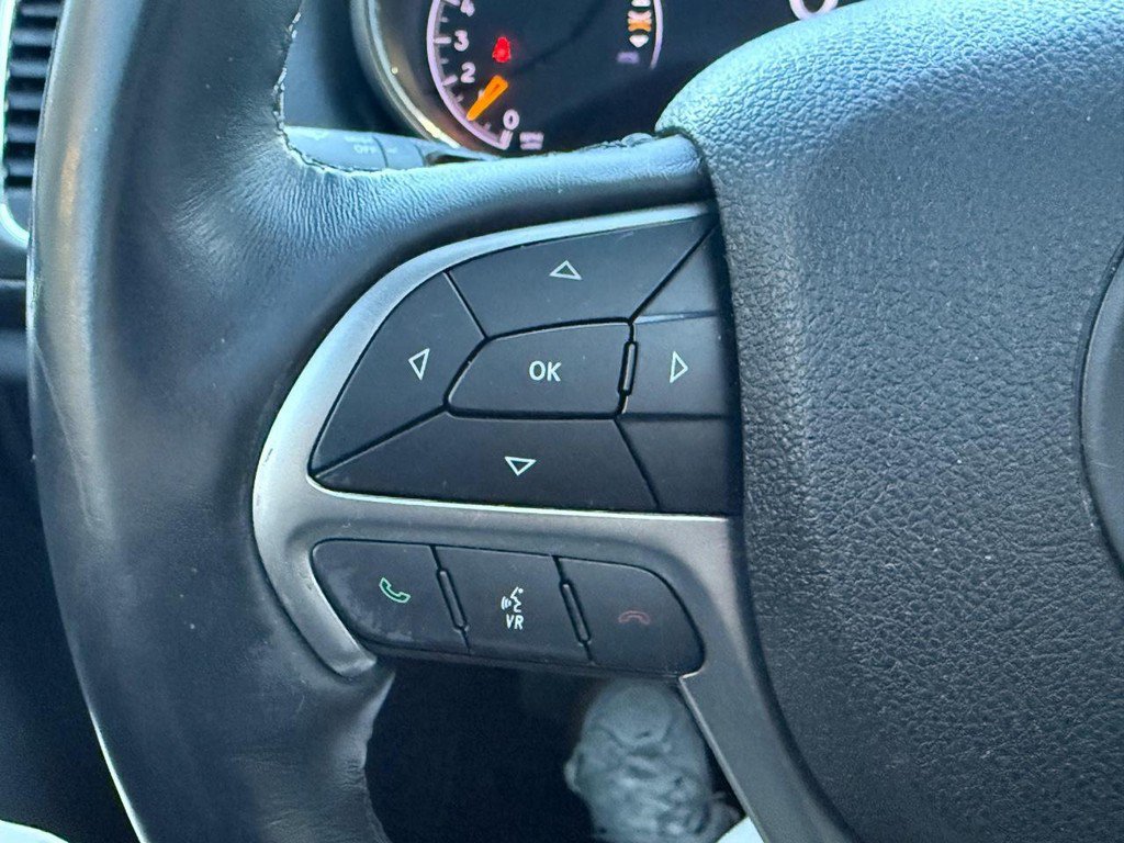 Used 2018 Jeep Grand Cherokee Altitude AWD/4WD image 17