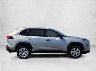 Used 2022 Toyota RAV4 LE video 4
