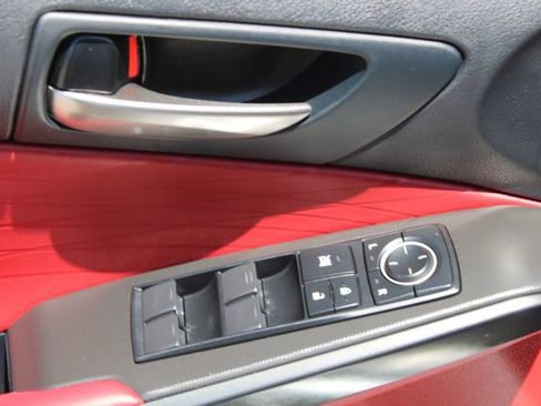 Used 2023 Lexus IS 350 F Sport RWD image 13