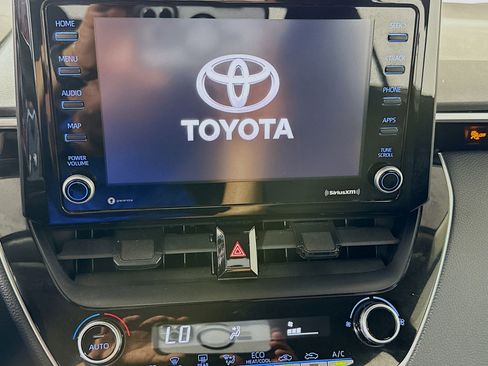Used 2022 Toyota Corolla LE FWD image 18