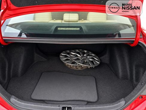 Used 2019 Toyota Corolla LE FWD image 13
