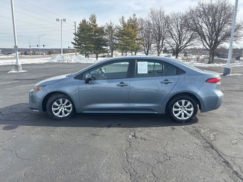 Used 2023 Toyota Corolla LE image 5
