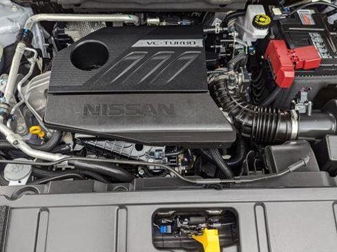 Used 2024 Nissan Rogue SV image 30