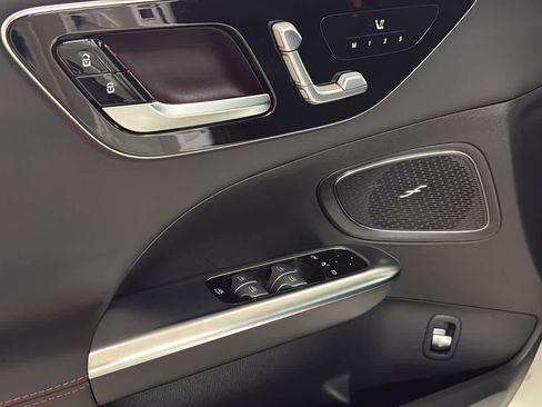 Used 2025 Mercedes-Benz C 43 AMG 4MATIC Sedan image 15