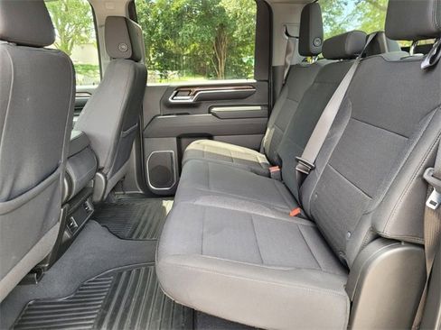 Used 2024 Chevrolet Silverado 2500 LT image 13