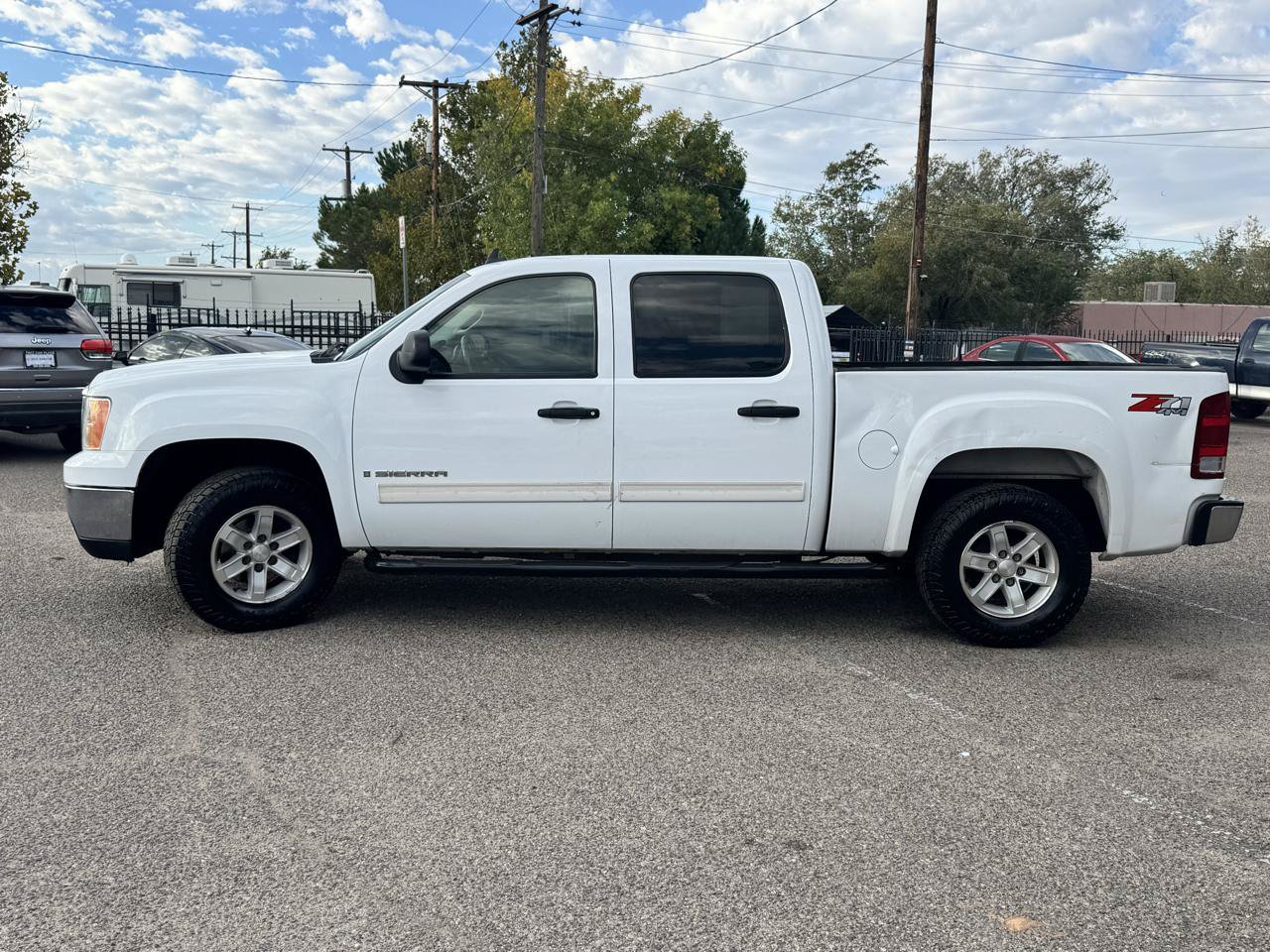 Used 2008 GMC Sierra 1500 SLE w/ Power Pack Plus AWD/4WD image 4