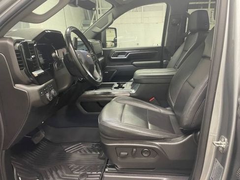 Used 2024 Chevrolet Silverado 2500 LTZ w/ LTZ Plus Package AWD/4WD image 11