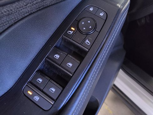 Used 2021 Nissan Rogue S image 27