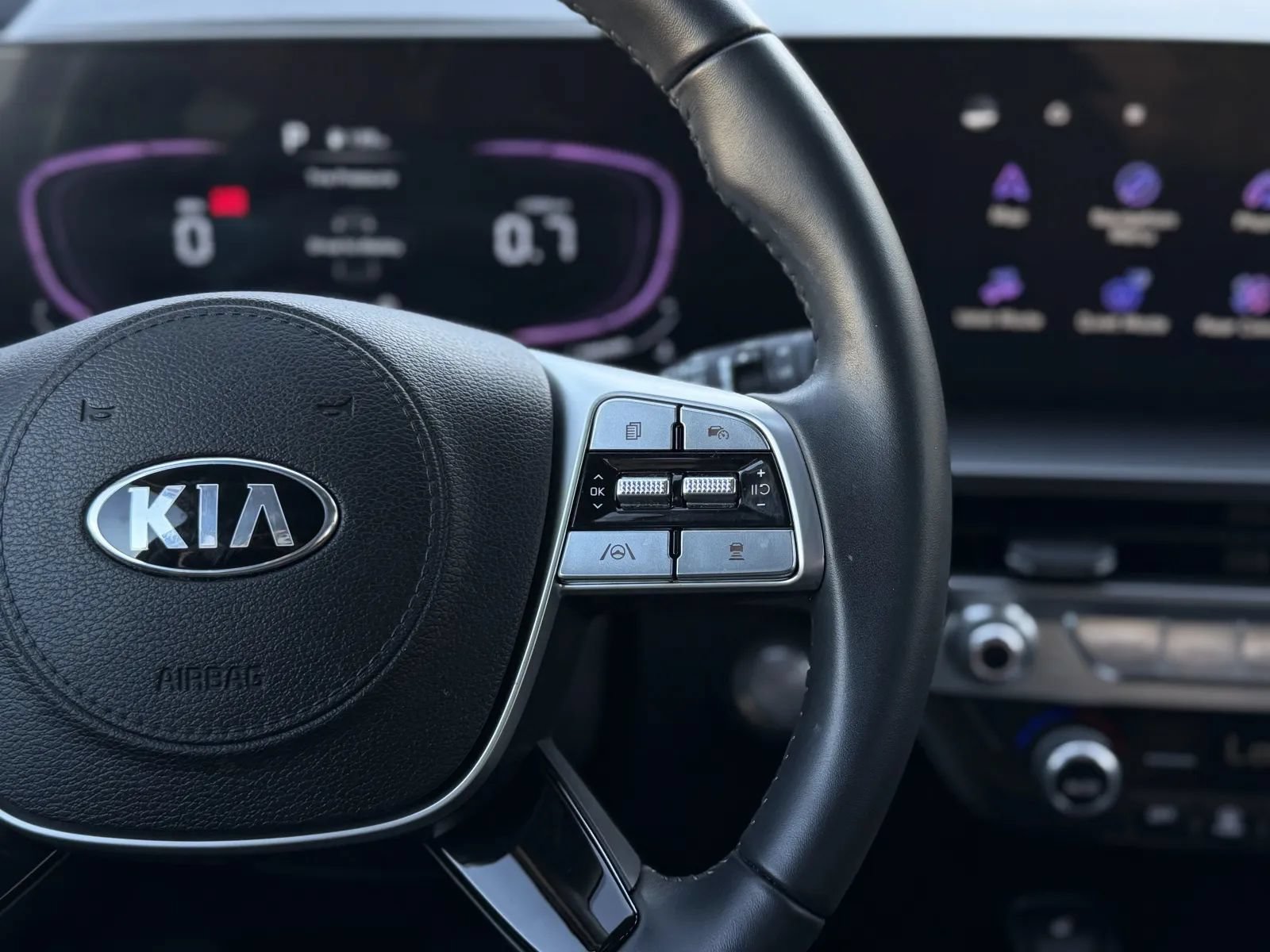 Used 2025 Kia Telluride S AWD/4WD image 28