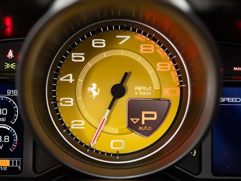 Used 2019 Ferrari Portofino RWD image 87