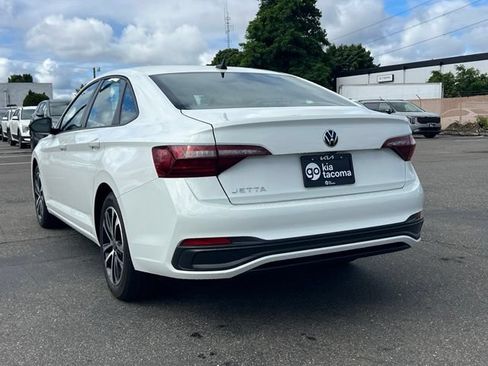 Used 2024 Volkswagen Jetta Sport FWD image 11