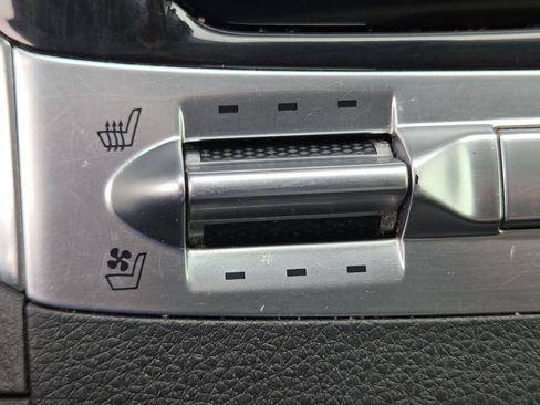 Used 2022 Kia Carnival SX image 6