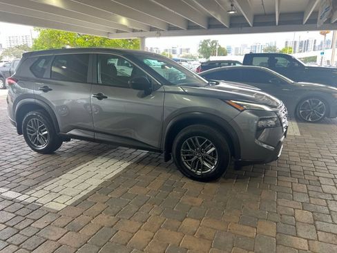 Used 2025 Nissan Rogue S FWD image 10
