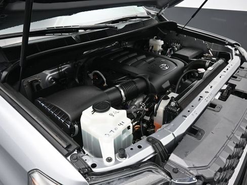 Used 2020 Toyota Tundra SR5 w/ SR5 Convenience Package AWD/4WD image 45