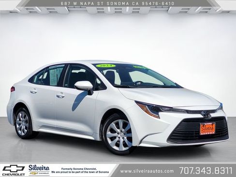 Used 2024 Toyota Corolla LE FWD image 1