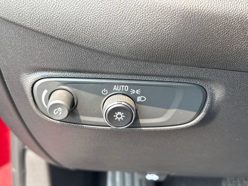 Certified 2024 Chevrolet Equinox LT FWD image 18
