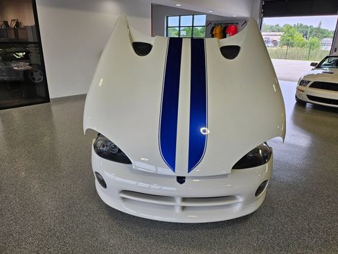 Used 1996 Dodge Viper RT/10 RWD image 11