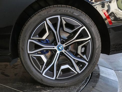 Used 2025 BMW iX xDrive50 w/ Premium Package AWD/4WD image 11
