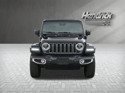 Used 2025 Jeep Wrangler Unlimited Sahara w/ Safety Group AWD/4WD image 3